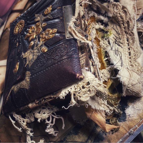 AngelaAnneStyle Accessories - Antique Gothic Grunge junk journal